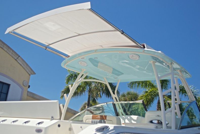 Thumbnail 8 for New 2017 Cobia 280 DC Dual Console boat for sale in West Palm Beach, FL