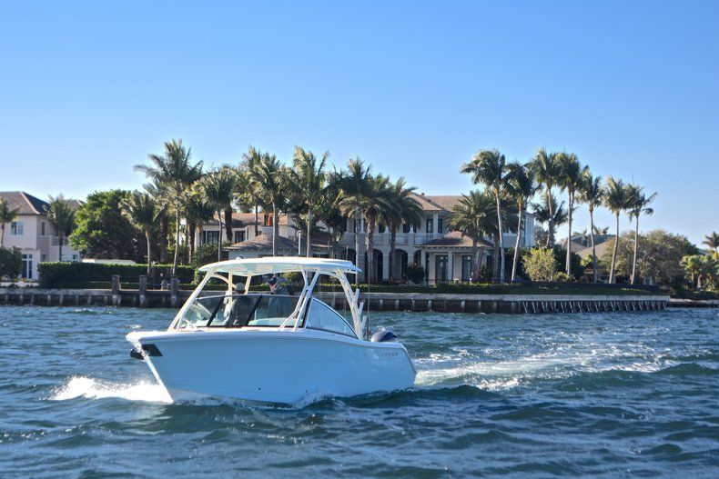 Thumbnail 117 for New 2017 Cobia 280 DC Dual Console boat for sale in West Palm Beach, FL
