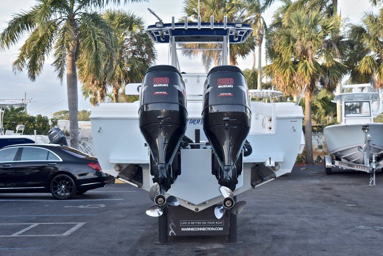 Thumbnail 6 for Used 2005 Bluewater 2850 CC Center Console boat for sale in West Palm Beach, FL