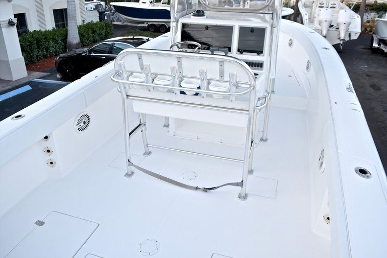 Thumbnail 8 for Used 2005 Bluewater 2850 CC Center Console boat for sale in West Palm Beach, FL