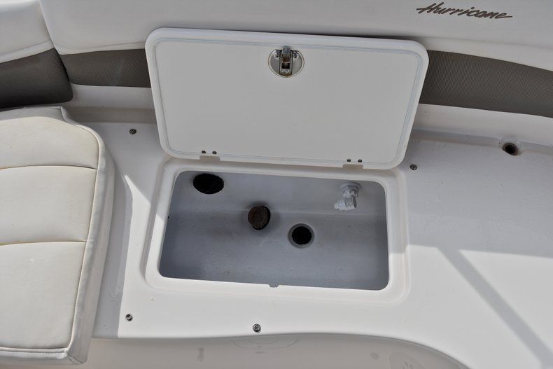 Thumbnail 20 for Used 2009 Hurricane SD 260 SunDeck boat for sale in West Palm Beach, FL