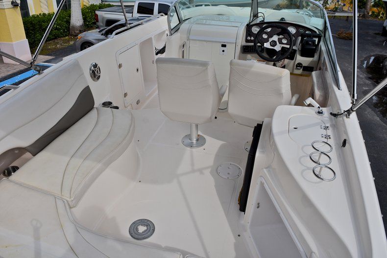 Thumbnail 10 for Used 2009 Hurricane SD 260 SunDeck boat for sale in West Palm Beach, FL