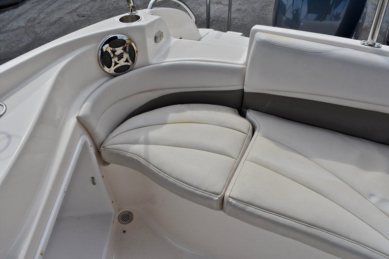Thumbnail 17 for Used 2009 Hurricane SD 260 SunDeck boat for sale in West Palm Beach, FL