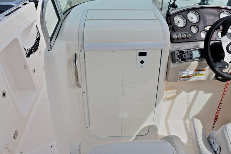 Thumbnail 39 for Used 2009 Hurricane SD 260 SunDeck boat for sale in West Palm Beach, FL