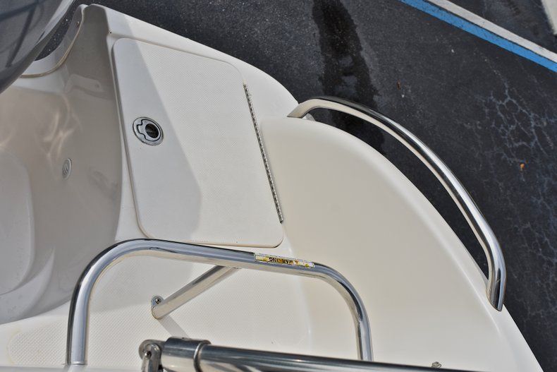 Thumbnail 14 for Used 2009 Hurricane SD 260 SunDeck boat for sale in West Palm Beach, FL