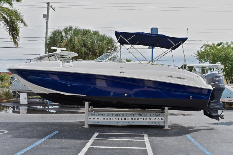 Thumbnail 4 for Used 2009 Hurricane SD 260 SunDeck boat for sale in West Palm Beach, FL