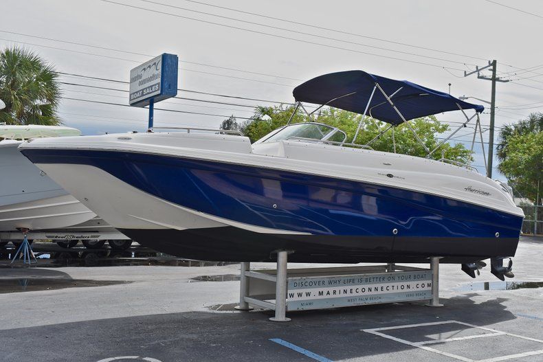 Thumbnail 3 for Used 2009 Hurricane SD 260 SunDeck boat for sale in West Palm Beach, FL
