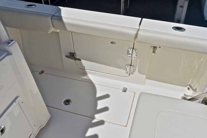 Thumbnail 21 for New 2018 Cobia 301 CC Center Console boat for sale in West Palm Beach, FL