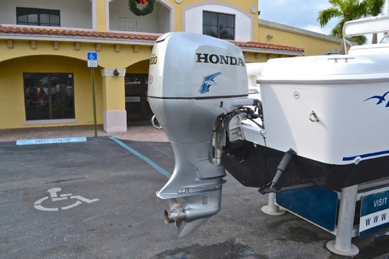 Thumbnail 18 for Used 2005 Pro-Line 23 Sport Center Console boat for sale in West Palm Beach, FL