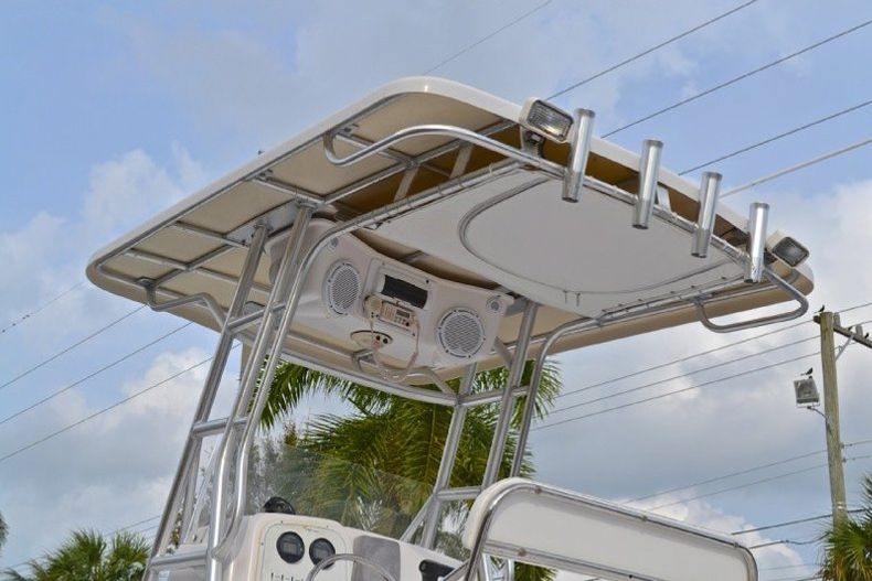 Thumbnail 51 for Used 2005 Pro-Line 23 Sport Center Console boat for sale in West Palm Beach, FL