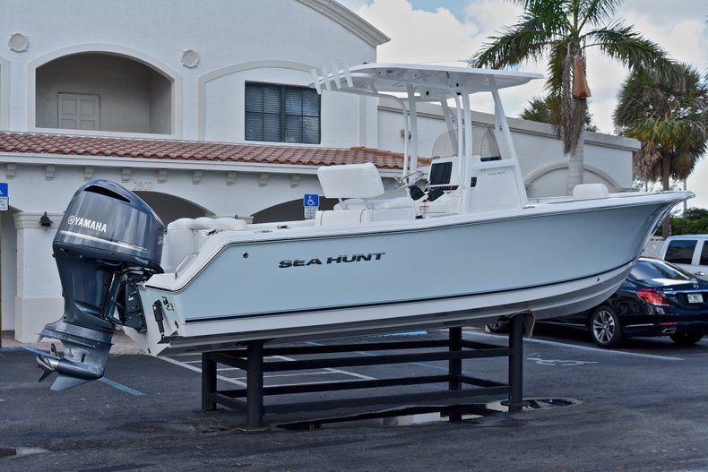 Thumbnail 7 for Used 2015 Sea Hunt 234 Ultra boat for sale in West Palm Beach, FL