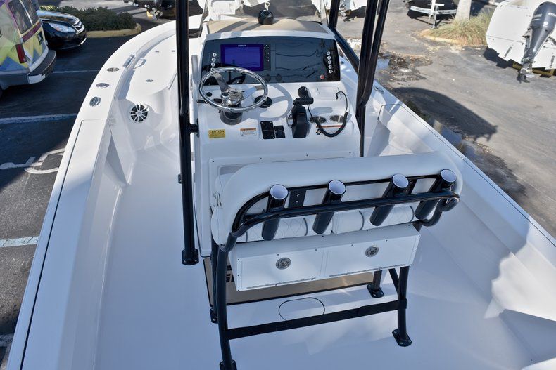 Thumbnail 8 for New 2018 Sportsman Masters 227 Bay Boat boat for sale in Miami, FL
