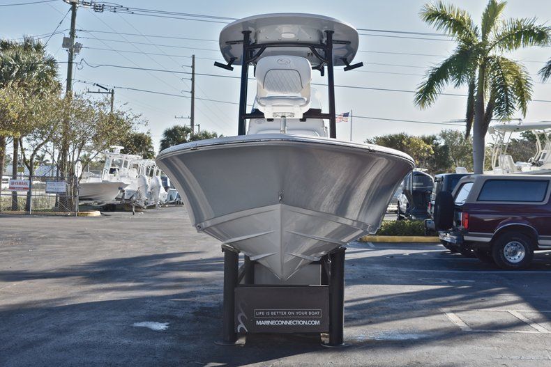 Thumbnail 2 for New 2018 Sportsman Masters 227 Bay Boat boat for sale in Miami, FL
