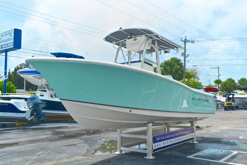 Thumbnail 3 for Used 2008 Sea Hunt Triton 240 Center Console boat for sale in West Palm Beach, FL