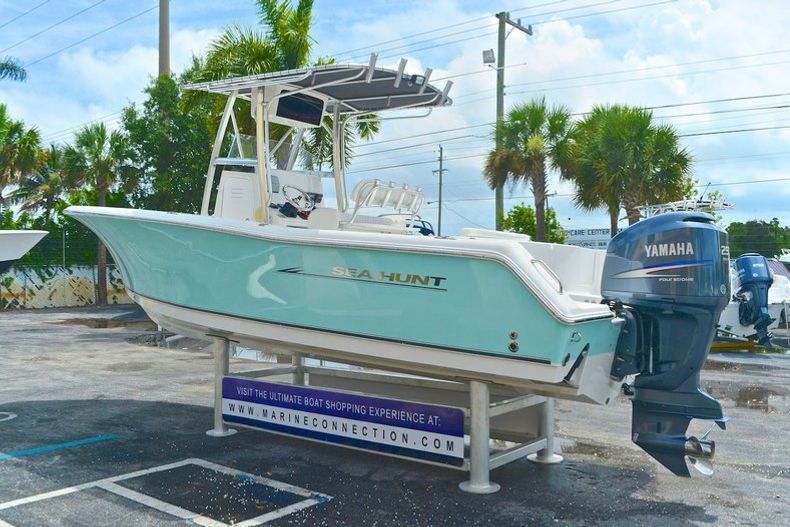 Thumbnail 5 for Used 2008 Sea Hunt Triton 240 Center Console boat for sale in West Palm Beach, FL