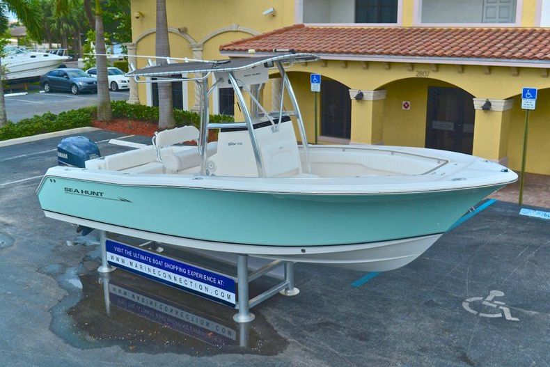 Thumbnail 88 for Used 2008 Sea Hunt Triton 240 Center Console boat for sale in West Palm Beach, FL