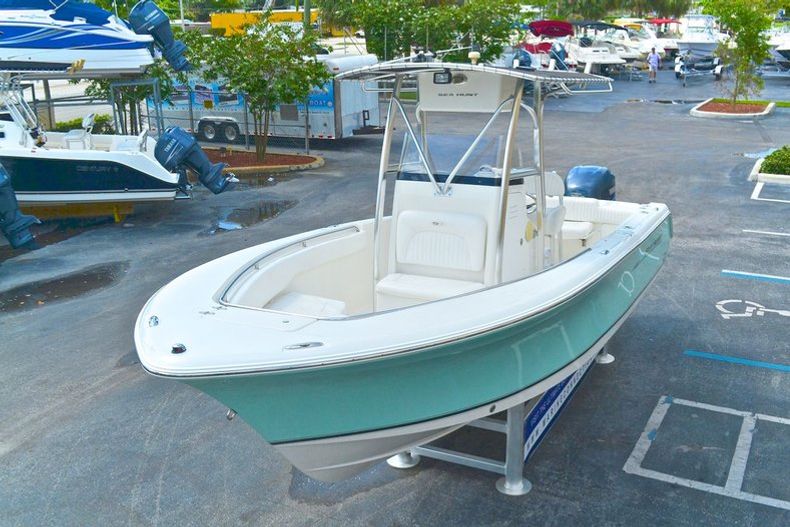 Thumbnail 90 for Used 2008 Sea Hunt Triton 240 Center Console boat for sale in West Palm Beach, FL