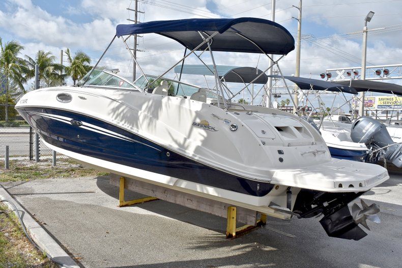 Used 2007 Sea Ray 260 Sundeck boat for sale in Fort Lauderdale, FL
