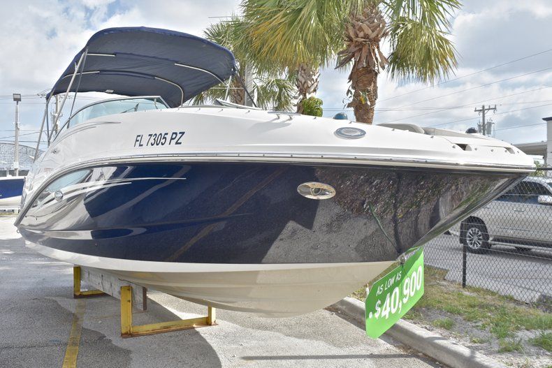 Thumbnail 3 for Used 2007 Sea Ray 260 Sundeck boat for sale in Fort Lauderdale, FL