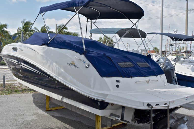 Thumbnail 60 for Used 2007 Sea Ray 260 Sundeck boat for sale in Fort Lauderdale, FL