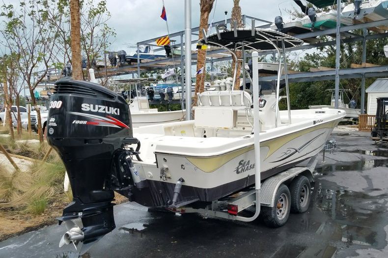 Thumbnail 2 for Used 2013 Sea Chaser 25 LX Bayrunner boat for sale in Islamorada, FL
