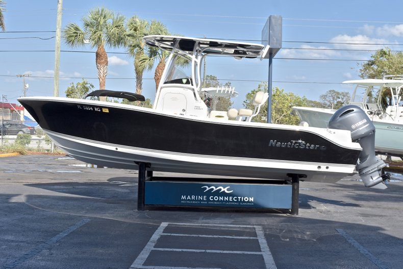 Thumbnail 4 for Used 2016 NauticStar 2302 Legacy CC boat for sale in West Palm Beach, FL