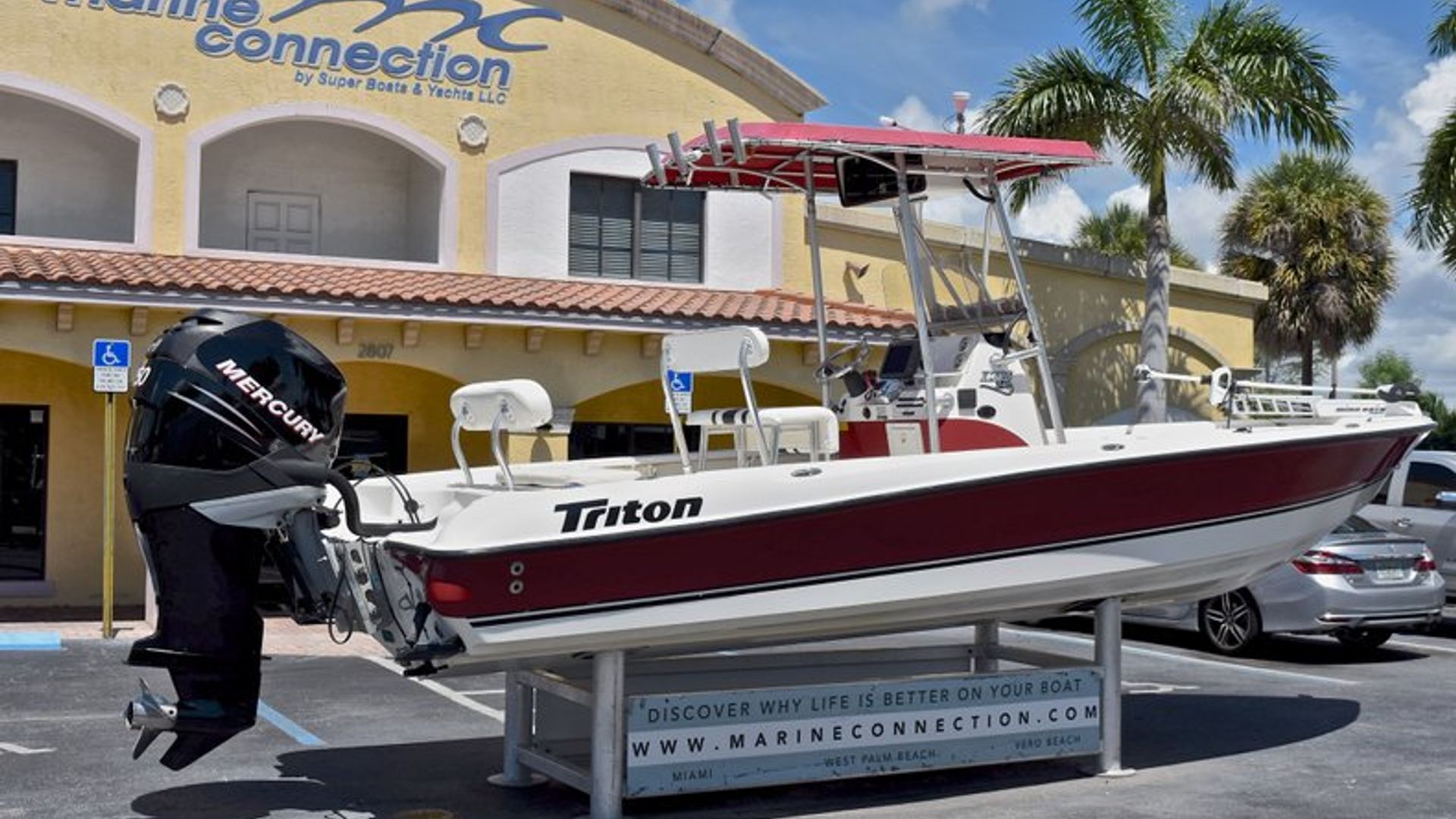 Used 2005 Triton 240 LTS Bay Boat #S288 image 9