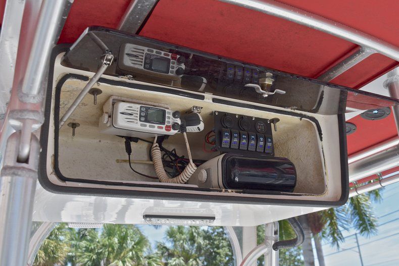Thumbnail 25 for Used 2005 Triton 240 LTS Bay Boat boat for sale in West Palm Beach, FL