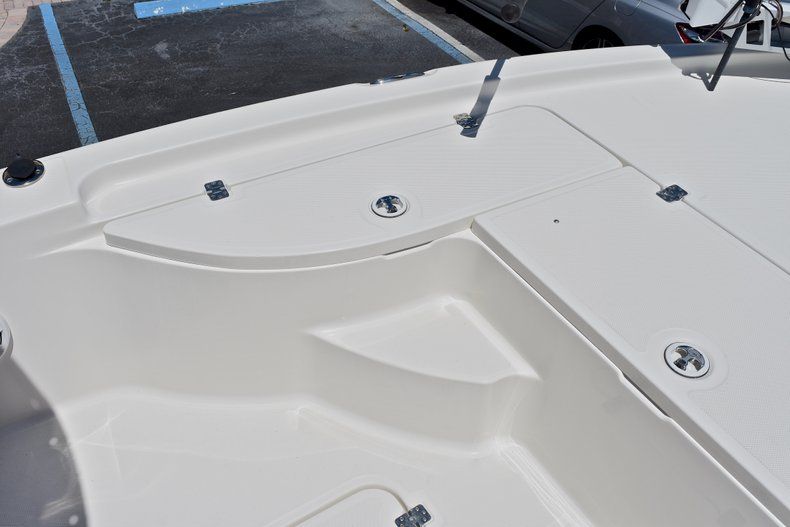 Thumbnail 52 for Used 2005 Triton 240 LTS Bay Boat boat for sale in West Palm Beach, FL