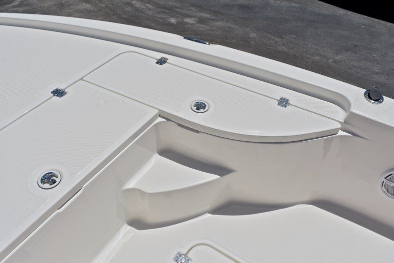 Thumbnail 54 for Used 2005 Triton 240 LTS Bay Boat boat for sale in West Palm Beach, FL