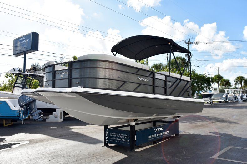 Thumbnail 3 for New 2019 Hurricane FunDeck FD 236SB boat for sale in West Palm Beach, FL