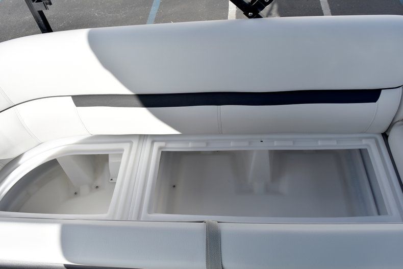 Thumbnail 19 for New 2019 Hurricane FunDeck FD 236SB boat for sale in West Palm Beach, FL