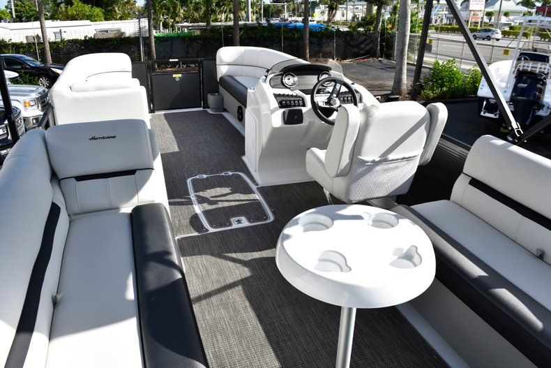 Thumbnail 13 for New 2019 Hurricane FunDeck FD 236SB boat for sale in West Palm Beach, FL