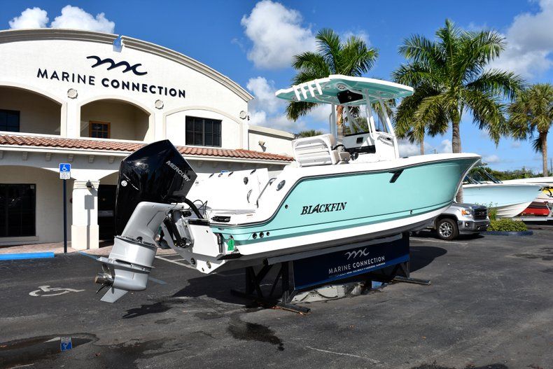 Thumbnail 6 for New 2019 Blackfin 242CC Center Console boat for sale in Vero Beach, FL