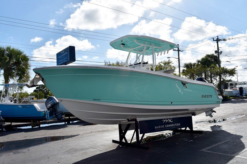 Thumbnail 2 for New 2019 Blackfin 242CC Center Console boat for sale in Vero Beach, FL