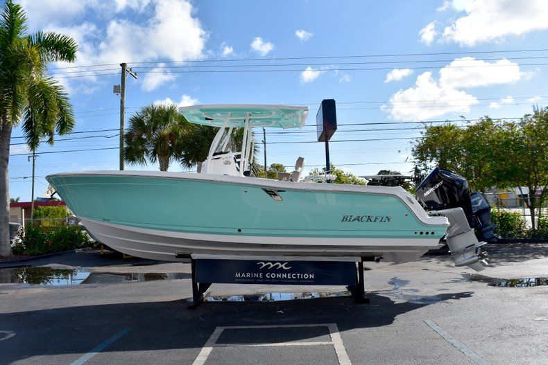 Thumbnail 3 for New 2019 Blackfin 242CC Center Console boat for sale in Vero Beach, FL