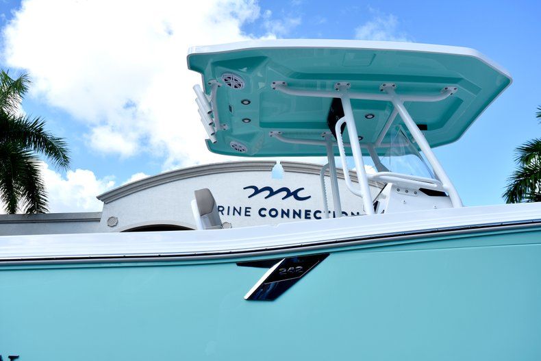 Thumbnail 8 for New 2019 Blackfin 242CC Center Console boat for sale in Vero Beach, FL