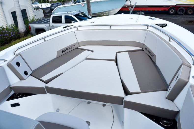 Thumbnail 47 for New 2019 Blackfin 242CC Center Console boat for sale in Vero Beach, FL