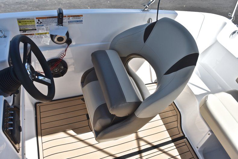 Thumbnail 22 for New 2019 Hurricane 188 SunDeck Sport OB boat for sale in West Palm Beach, FL