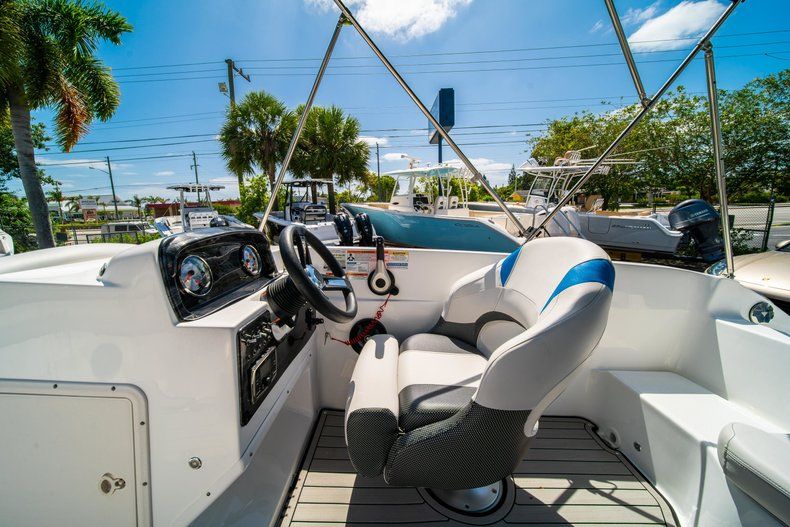 Thumbnail 13 for New 2019 Hurricane 188 SunDeck Sport OB boat for sale in Vero Beach, FL