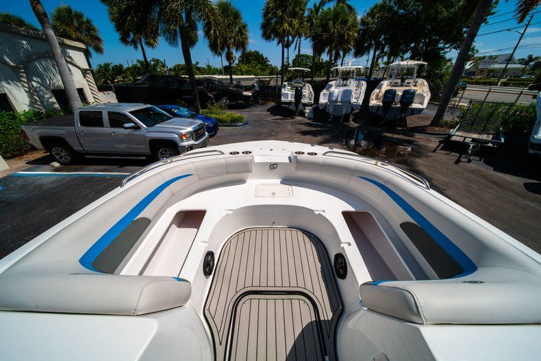 Thumbnail 21 for New 2019 Hurricane 188 SunDeck Sport OB boat for sale in Vero Beach, FL
