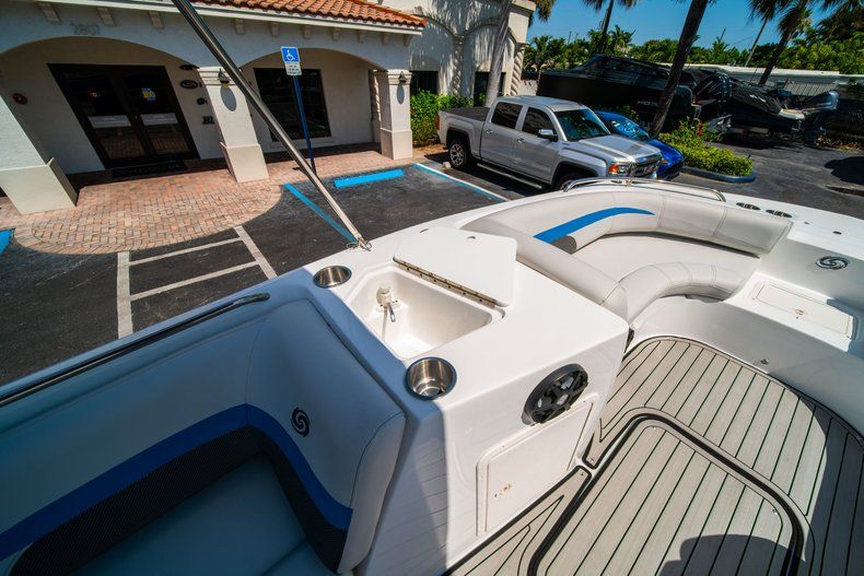 Thumbnail 19 for New 2019 Hurricane 188 SunDeck Sport OB boat for sale in Vero Beach, FL