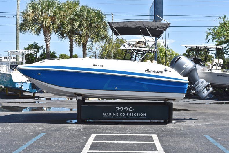 Thumbnail 4 for New 2019 Hurricane 188 SunDeck Sport OB boat for sale in Vero Beach, FL