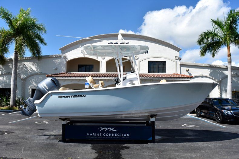 Photo for 2019 Sportsman Heritage 211 Center Console