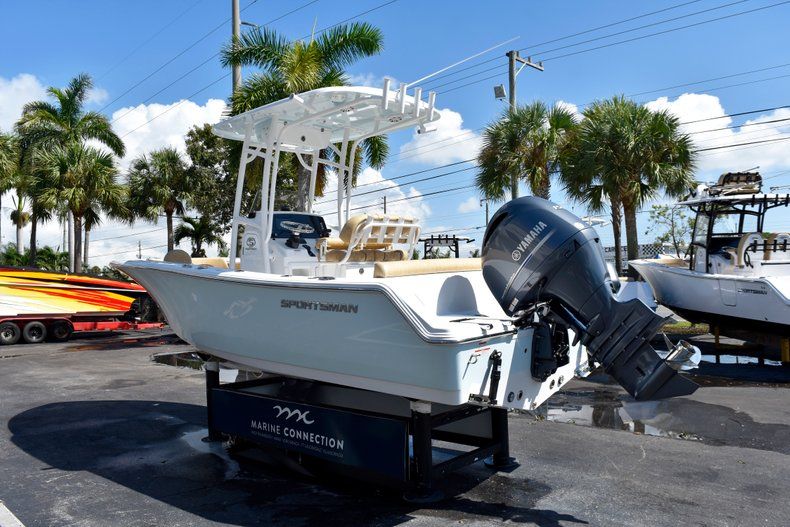 Thumbnail 5 for New 2019 Sportsman Heritage 211 Center Console boat for sale in Fort Lauderdale, FL