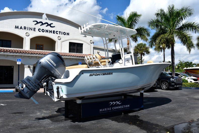 Thumbnail 7 for New 2019 Sportsman Heritage 211 Center Console boat for sale in Fort Lauderdale, FL