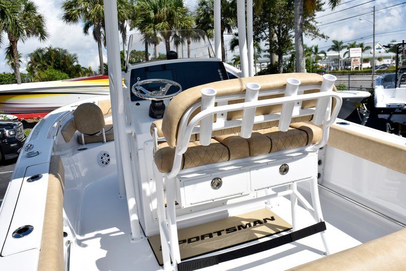 Thumbnail 20 for New 2019 Sportsman Heritage 211 Center Console boat for sale in Fort Lauderdale, FL