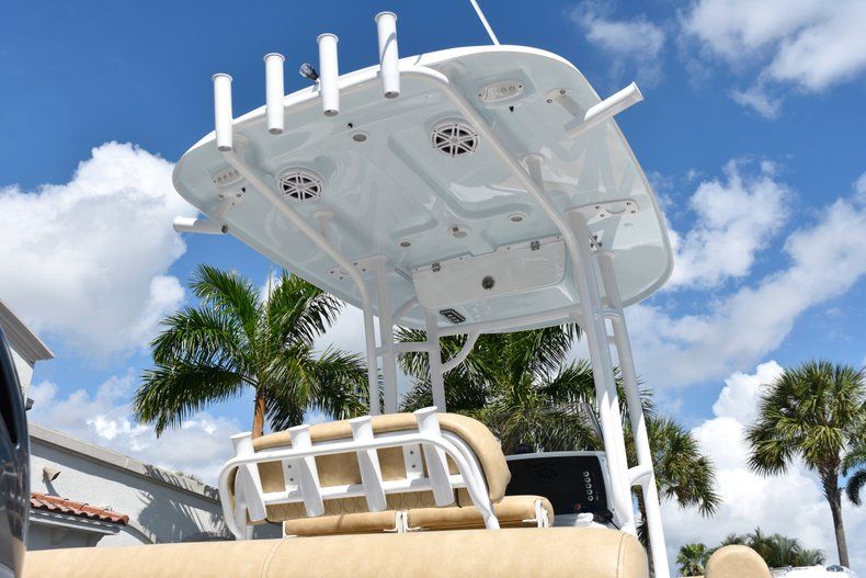Thumbnail 14 for New 2019 Sportsman Heritage 211 Center Console boat for sale in Fort Lauderdale, FL
