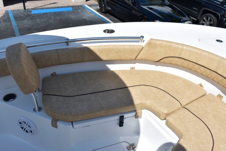 Thumbnail 71 for New 2019 Sportsman Heritage 211 Center Console boat for sale in Fort Lauderdale, FL