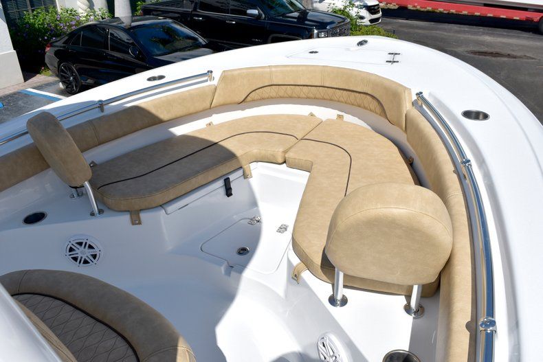 Thumbnail 68 for New 2019 Sportsman Heritage 211 Center Console boat for sale in Fort Lauderdale, FL
